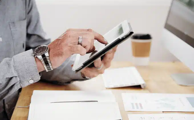 See how gradual application modernization unlocks innovations without downtime.